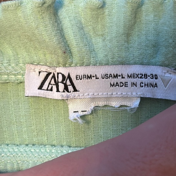 Zara Ruffle Crop Top - Picture 3 of 3